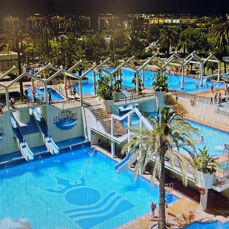 Benalbeach 2bdr Beach100m 5 Pools Gardens Apartment Benalmadena