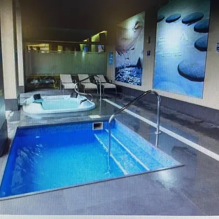 Apartment Benalbeach 2bdr Beach100m 5 Pools Gardens